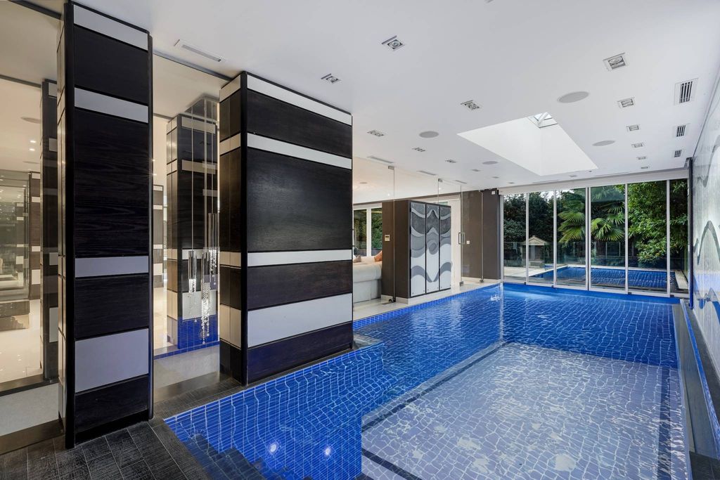 Luxe vrijstaande woning te koop in Londen, Engeland — photo 13