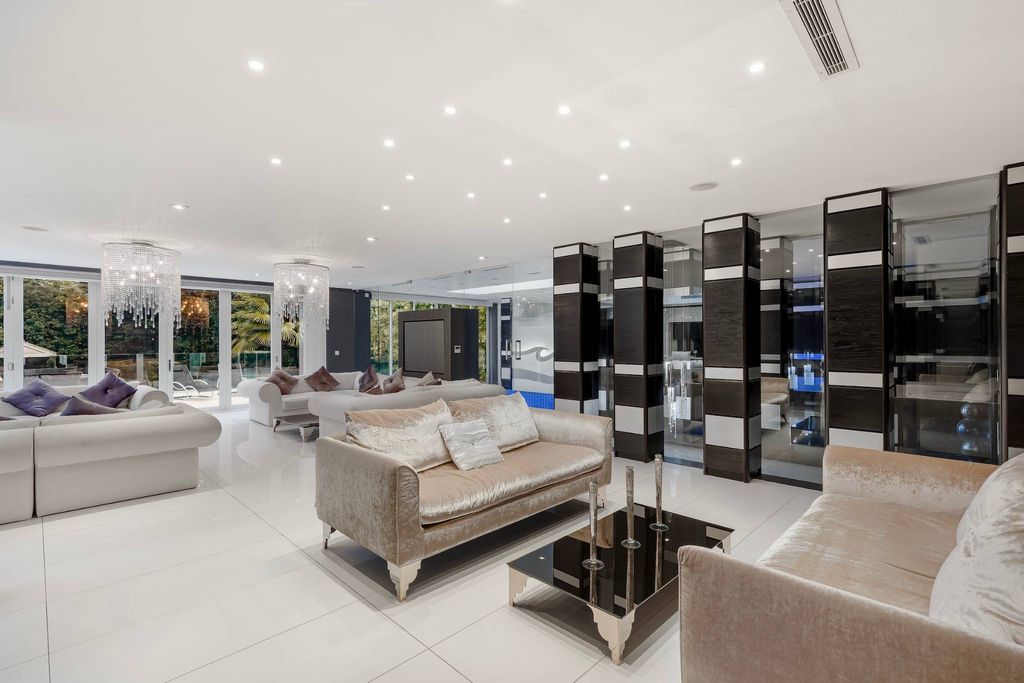 Luxe vrijstaande woning te koop in Londen, Engeland — photo 6