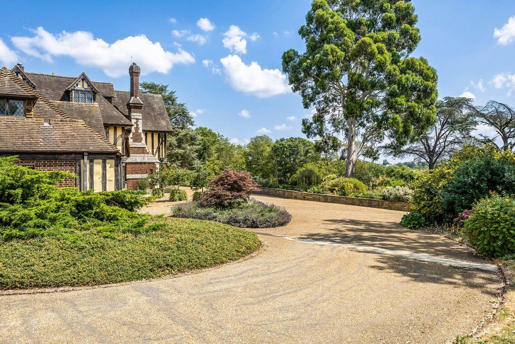 Luxury 9 bedroom Detached House for sale in London, United Kingdom — photo 17